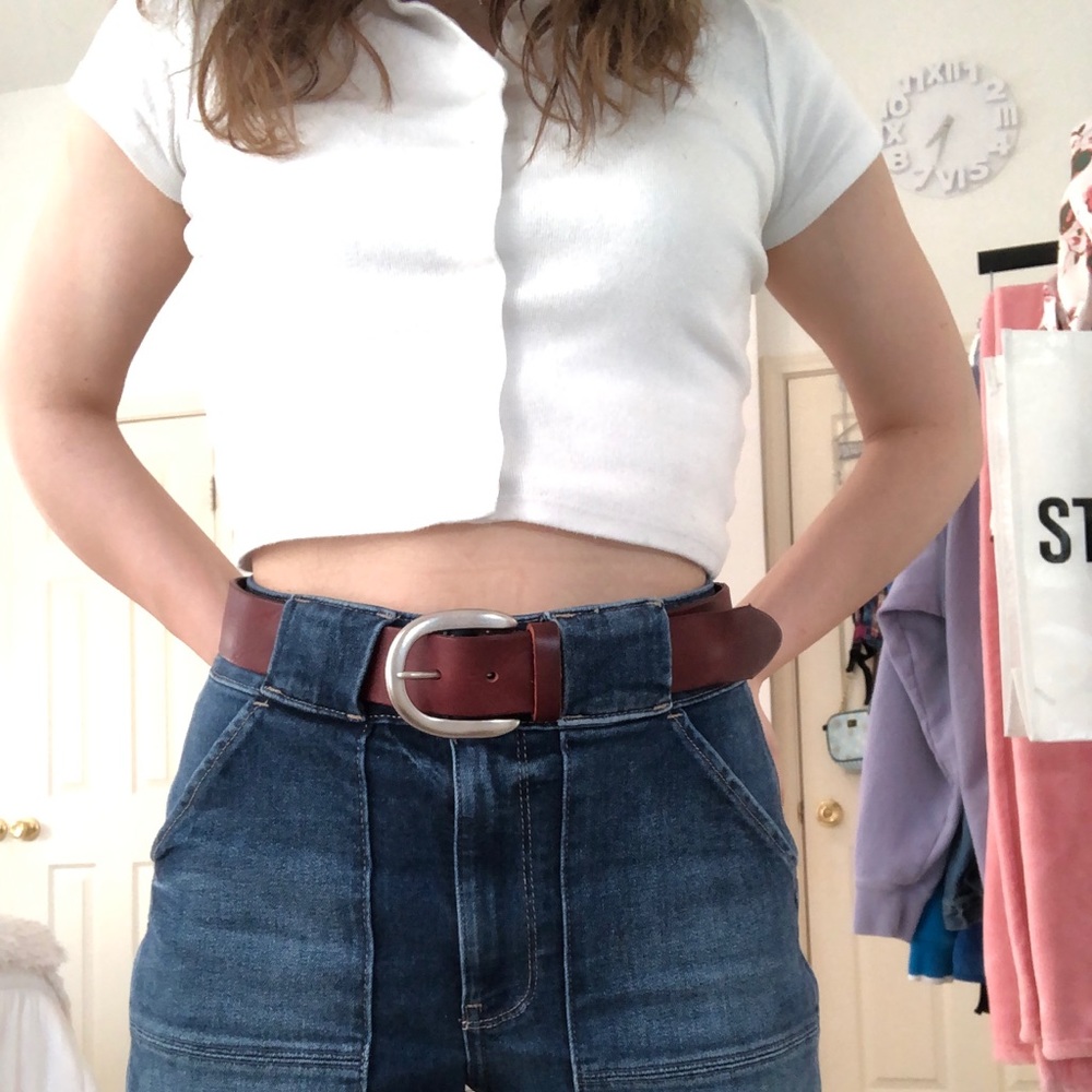 Brown leather belt with silver buckle 💜